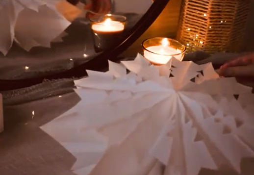 Make stars out of paper lunch bags Vorschau